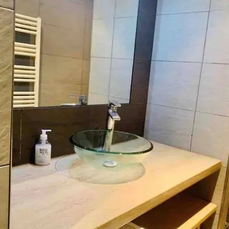 Apartment 06bs In The Heart Of Old Antibes